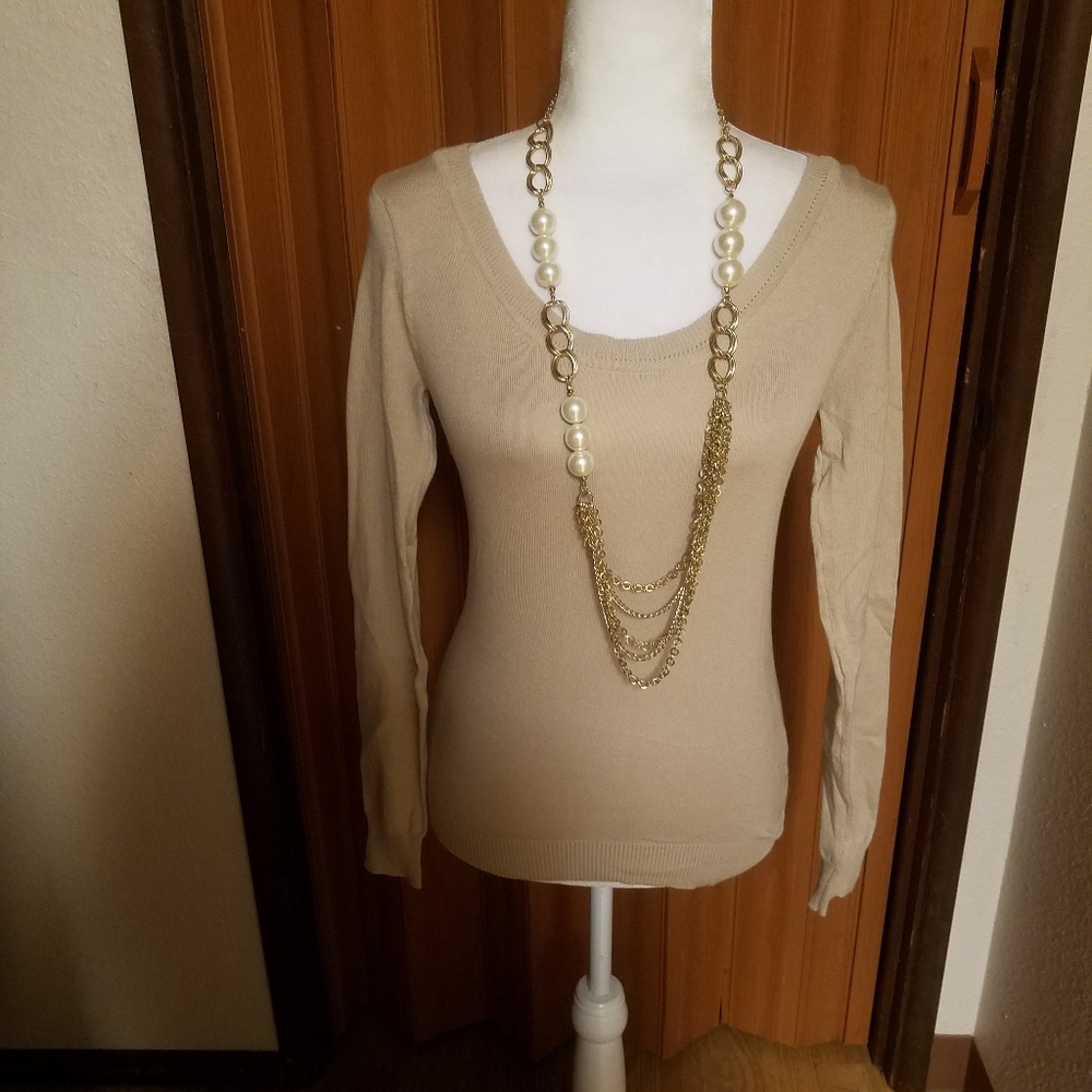 BEIGE SWEATER
